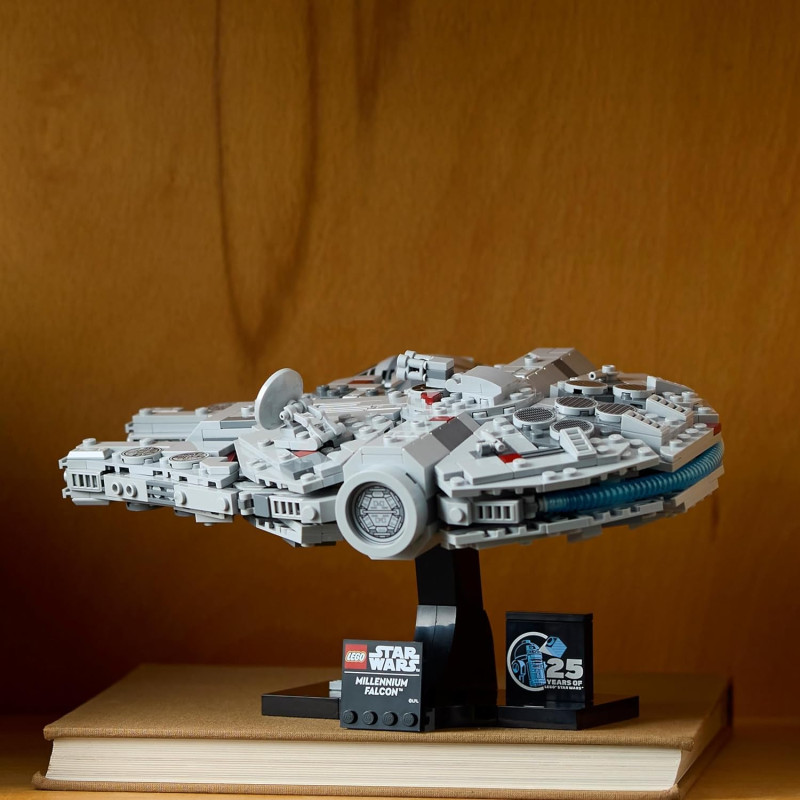 Конструктор LEGO Star Wars 75375 «Тисячолітній сокіл» — Колекційний набір для дорослих